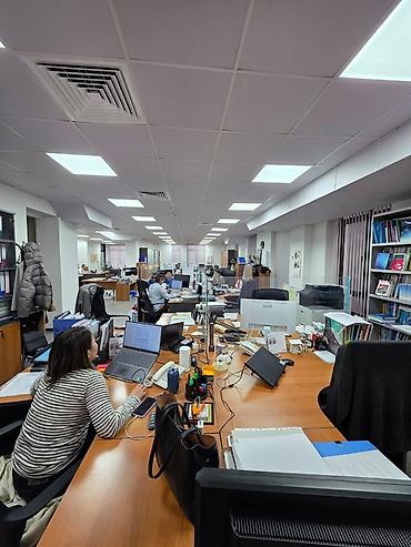 Аренда помещений свободного назначения: Сдается 2 этажное коммерческое помещение 540 кв м Адрес - — 19