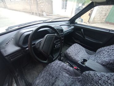 VAZ (LADA): Lada Samara, ağ rəng, sedan kuzov. Texniki və dizayn xüsusiyyətləri — 11