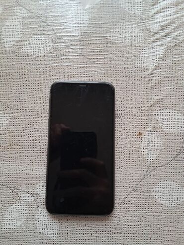 Apple iPhone: IPhone 11, 128 GB, Qara, Sənədlərlə, Face ID — 3