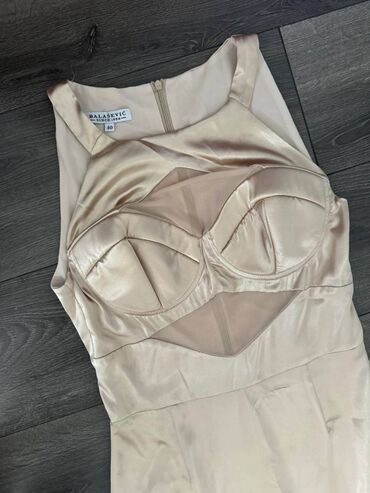 Haljine: BALAŠEVIĆ svečana haljina, veličine 40. Uz nju na poklon atraktivan na lalafo.rs — 5 Haljine: BALAŠEVIĆ svečana haljina, veličine 40. Uz nju na poklon atraktivan — 5