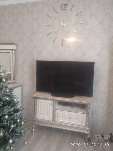 Ev saatları: Divar saatları, Mexaniki, Saniyə əqrəbi — 3