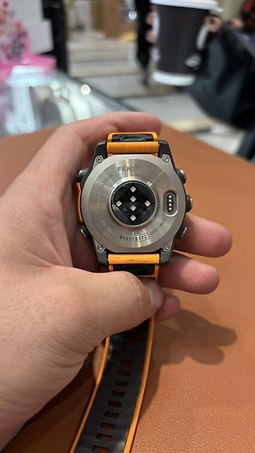 Garmin: Garmin fenix 8 
В комплекте зарядник 
В отличном состоянии 🤙🏻 — 2