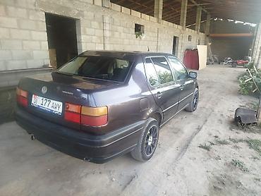 mersedes 203: Volkswagen Vento: 1994 г., Седан — 7