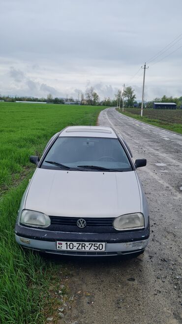 volkswagen 1996: Volkswagen Golf: 2 л | 1996 г. Хэтчбэк