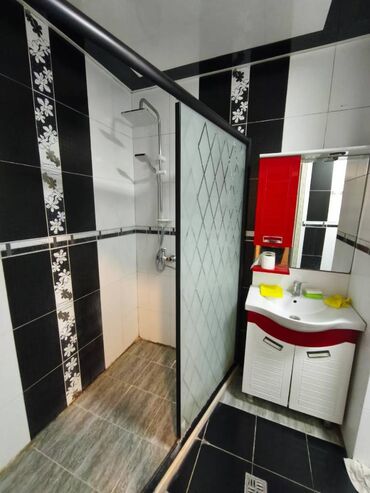 Uzunmüddətli kirayə mənzillər: Nizami Rayonu Neftçilər Metrosu Start İdman Kompleksi 3 otaq. Mərtəbə — 15