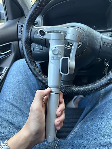 Telefon tutan .video çekmeyçün lalafo.az -da Telefon tutan .video çekmeyçün