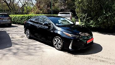 Toyota: Toyota Prius: 2019 г., 1.8 л, Гибрид, Хэтчбэк — 4