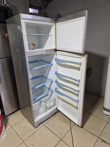ps 4 konsol: İşlənmiş 2 qapılı Indesit Soyuducu Satılır, rəng - Boz — 1
