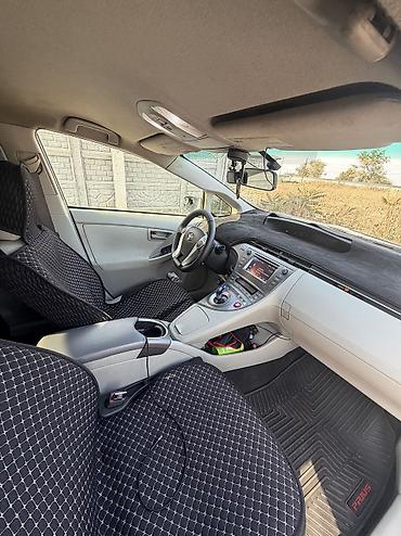 гибридный автомобиль купить: Toyota Prius: 2013 г., 1.8 л, Вариатор, Гибрид, Хэтчбэк — 7