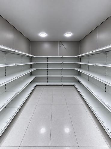 с мебелью: В связи с закрытием магазина продаются торговые полки! Продаю целые — 2