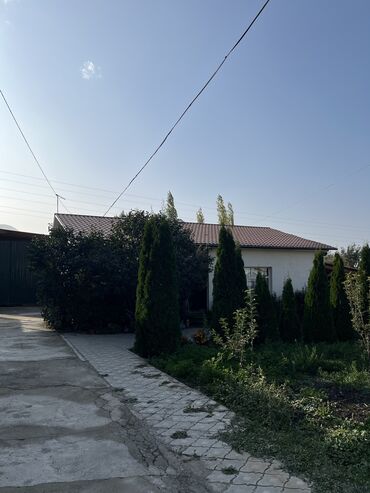 продажа домов жилмассив кок жар бишкек: Үй, 65 кв. м, 3 бөлмө, Риелтор, Эски ремонт