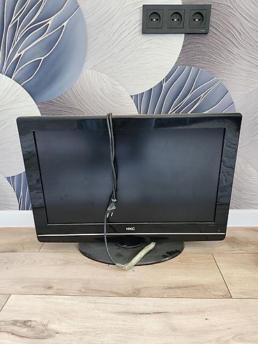 Телевизор HKC L21TX, диагональ 21–22". Компактная модель на подставке — 2
