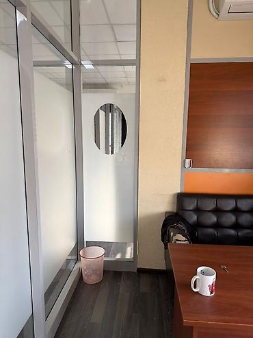 Аренда офисов: Ул. Горького Сдается офисы Площадь: 28м2 Промежуточный этаж — 9