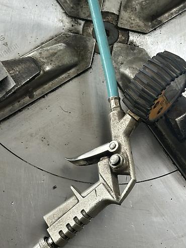 Шиномонтаж: Шиномонтаж — Оборудование: +Компрессор — 8