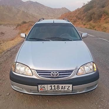 рага авто: Toyota Avensis: 2000 г., 1.8 л, Кол менен иштөөчү, Бензин, Универсал — 3