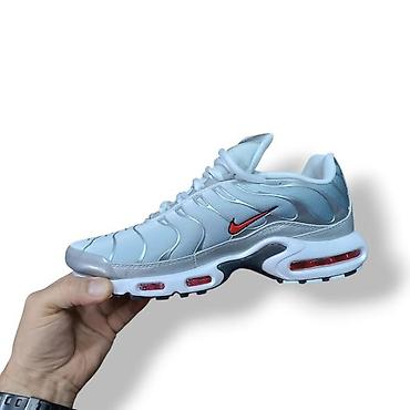 Ostalo: Nike Plus TN
41-46
7000 — 10