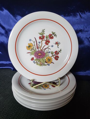 Kuhinjski setovi: Tanjiri vintaz,novi porcelanski. Tanji novi,sve na njima odsjaj od — 7