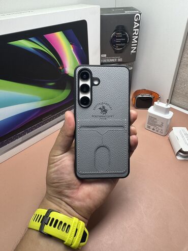 Apple iPhone: IPhone 16 Pro, Б/у, 256 ГБ, Desert Titanium, Наушники, Зарядное устройство, Защитное стекло, В рассрочку, 100 % — 12