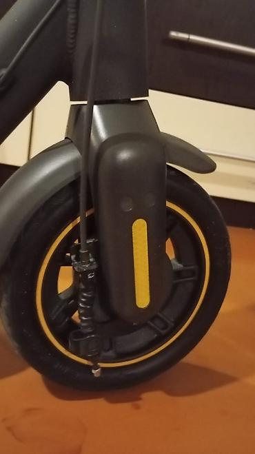 Elektrikli samokatlar: İşlənmiş Elektrik samokat 10", 251 - 350 Vt, 16 - 25 km/s, Ünvandan götürmə — 5
