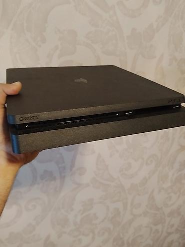 playstation diski: 2 ay ev seraitinde islenib icinde oyunlu pultunun biri qutusunnan bele — 5