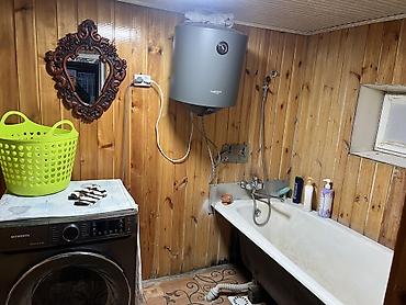 Продажа дачи: Продаётся дом с большим двором и хозяйственными постройками. - — 9