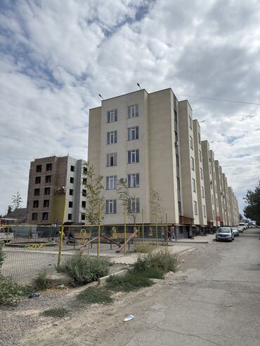 продаю дом в рассрочку бишкек: 2 бөлмө, 58 кв. м, Жеке план, 3 кабат, Дизайнердик ремонт