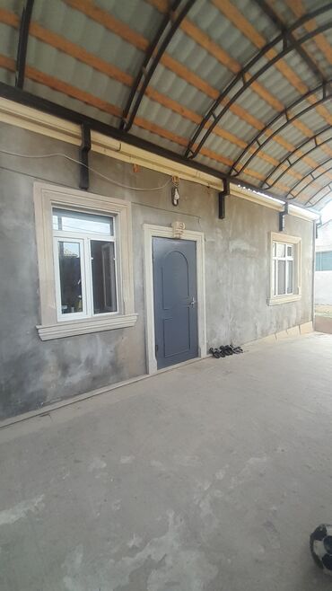Otaqlar: Ceyranbatan, 100 kv. m, 3 otaqlı