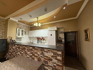 Долгосрочная аренда домов: 240 м², 5 комнат — 5