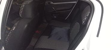 Peugeot: Peugeot 407 sedan Xarici görünüş: - Ağ rəngli kuzov dam qara, 4 qapı — 10