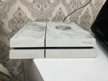 PS4 (Sony PlayStation 4): Продается ps4 Со всему нуждами : ( диски проводы сумка джойстик