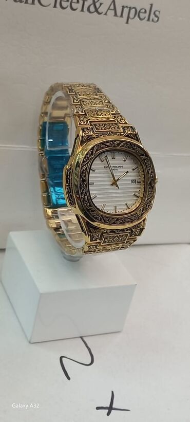 qizil saatlar kisi ucun: Новый, Наручные часы, Patek Phillipe, цвет - Золотой