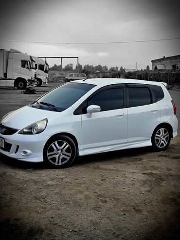 инструменты для автомобилей: Honda Jazz: 2005 г., 1.3 л, Вариатор, Бензин, Хэтчбэк