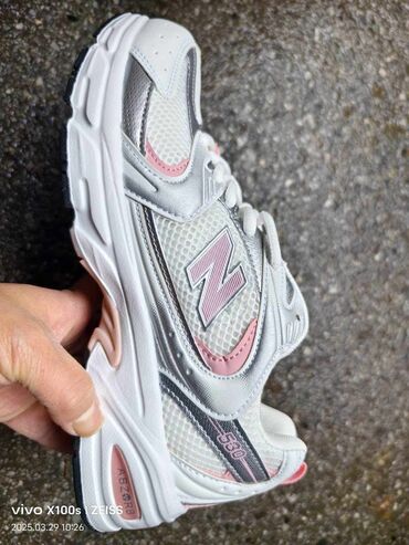 metro obuca нови пазар – слике: New Balance, bоја - Bela