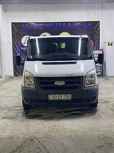 Ford: Ford Transit yük Xüsusiyyətlər: - Kuzov: qısa baza, aşağı tavanlı, 3 — 2
