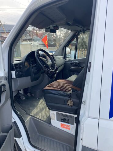 Mercedes-Benz: Mercedes-Benz Спринтер: 2010 г., 2.2 л, Механика, Дизель, Бус — 8