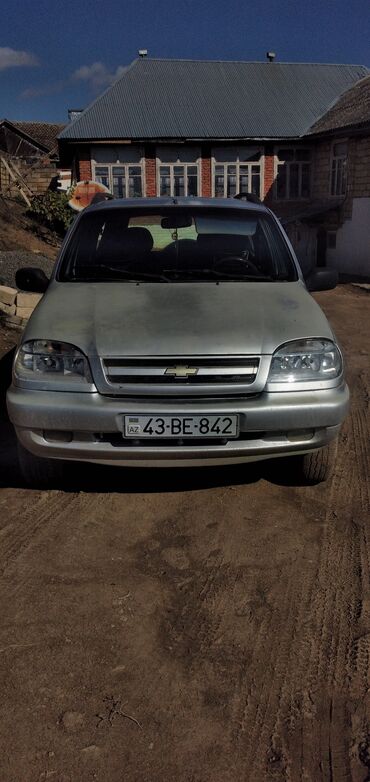 cip maşın: Chevrolet Niva: 1.7 l | 2006 il 166000 km Ofrouder/SUV