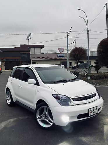 Toyota: Toyota Ist: 2002 г., 1.5 л, Автомат, Бензин, Хэтчбэк — 1