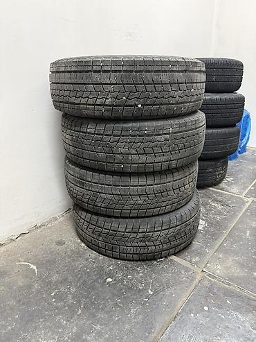 Комплект зимних шин (4 шт.) - Размер: 195/65 R15 2месяца только at lalafo.kg Комплект зимних шин (4 шт.) - Размер: 195/65 R15 2месяца только