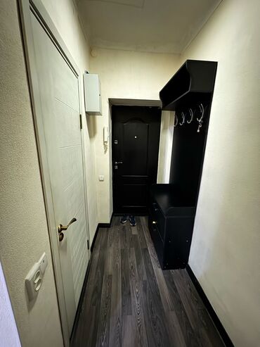 3 ком кв в бишкеке: 2 комнаты, 43 м², Хрущевка, 2 этаж, Косметический ремонт