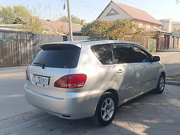 colf 2: Toyota Ipsum: 2002 г. — 2