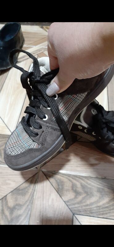 Кроссовки и спортивная обувь: Размер: 38.5, цвет - Коричневый, Б/у