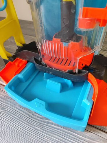 Игрушки: Игровой набор Hot Wheels мойка + машинка Оригинал В хорошем at lalafo.kg — 8 Игрушки: Игровой набор Hot Wheels мойка + машинка Оригинал В хорошем — 8