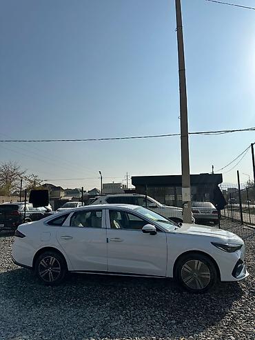tiger auto: Geely GC6: 2025 г., 1.5 л, Гибрид, Седан — 4