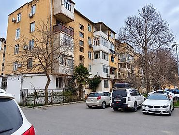 binə sovxoz: Bakı, Bakıxanov qəs., 1 otaqlı, Köhnə tikili, 30 kv. m — 1