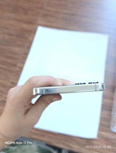 Digər mobil telefonlar: Qatlanan ağıllı telefon – kompakt “flip” dizayn - Korpus: metal — 10