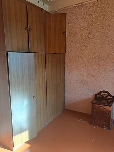 kitab refi modelleri: Sovet dövrü üslubunda iri divar şkafı - Material: ağac əsaslı panel — 1
