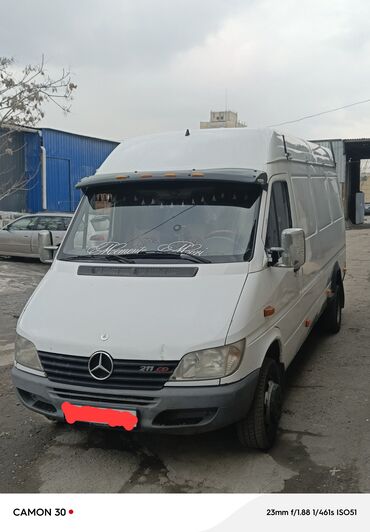 жеңил жүк ташуучу унаа: Легкий грузовик, Mercedes-Benz