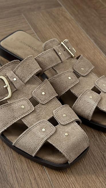 Босоножки, сандалии, шлепанцы: Сандалии Stradivarius из натуральной замши 🤎 — Размер: 37, но — 4