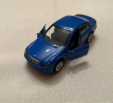 hot mom: Mavi rəngli metal oyuncaq maşın – sedan model - Material: metal — 4
