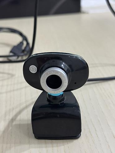 USB veb-kamera - Rəng: qara - Bağlantı: USB kabel (şəkillərdə